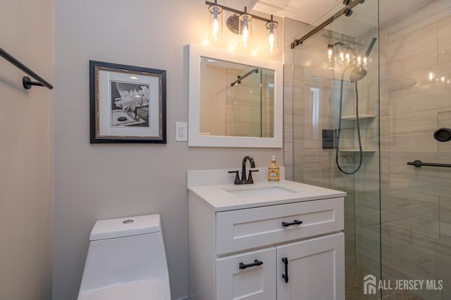 38 Holly Drive, Sayreville, NJ 08859