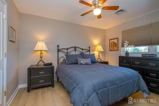 38 Holly Drive, Sayreville, NJ 08859