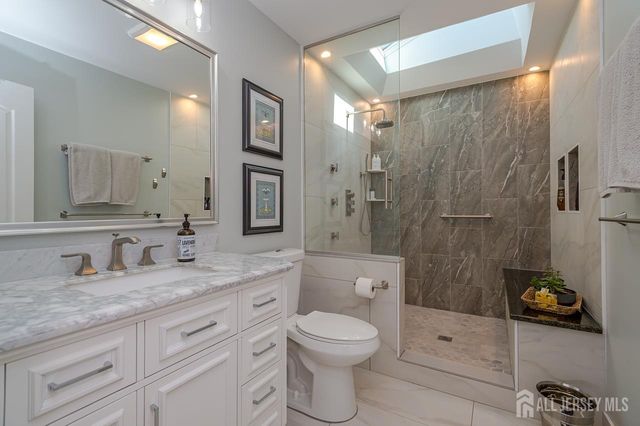 38 Holly Drive, Sayreville, NJ 08859