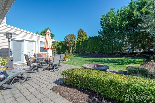 38 Holly Drive, Sayreville, NJ 08859