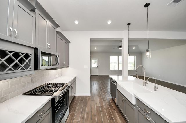 6723 Arabella Lakes Drive, Richmond, TX 77469