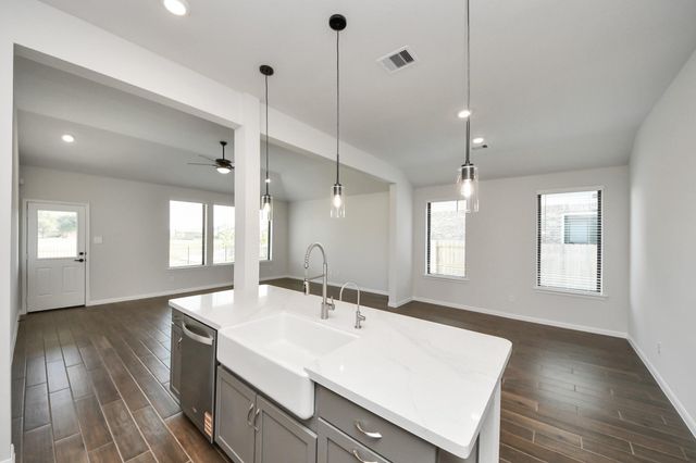 6723 Arabella Lakes Drive, Richmond, TX 77469