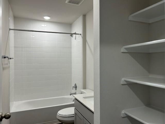 311 Darwin PL, Lockhart, TX 78644