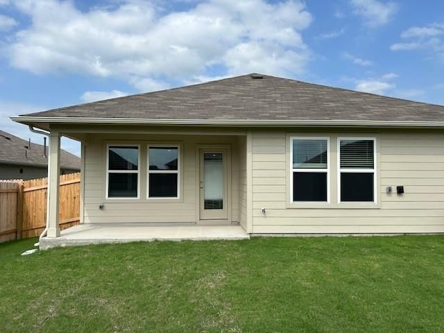 311 Darwin PL, Lockhart, TX 78644