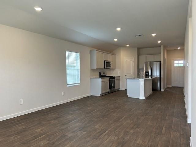 311 Darwin PL, Lockhart, TX 78644