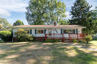 2672 Lyman Drive, New Franklin, OH 44216