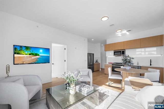 649 38th Street PH2, Union City, NJ 07087