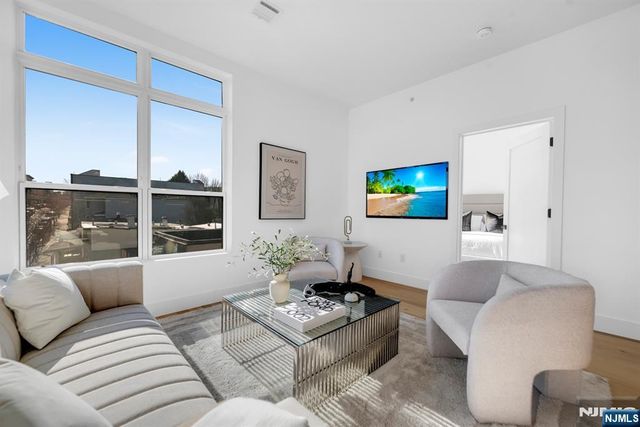 649 38th Street PH2, Union City, NJ 07087