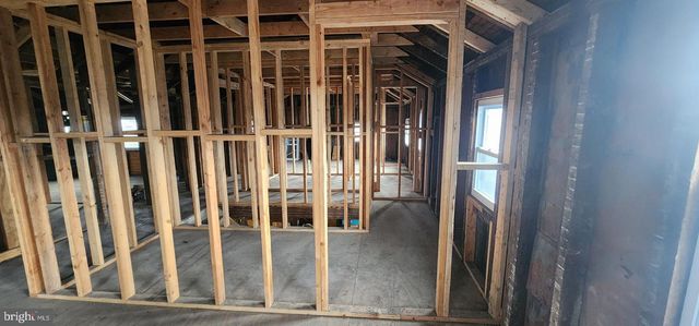 2014 W CENTER ST, Tremont, PA 17981