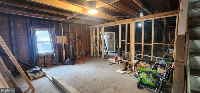 2014 W CENTER ST, Tremont, PA 17981