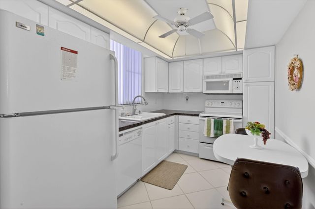 3382 NE Causeway Boulevard 7-403, Jensen Beach, FL 34957