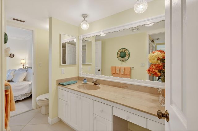 3382 NE Causeway Boulevard 7-403, Jensen Beach, FL 34957