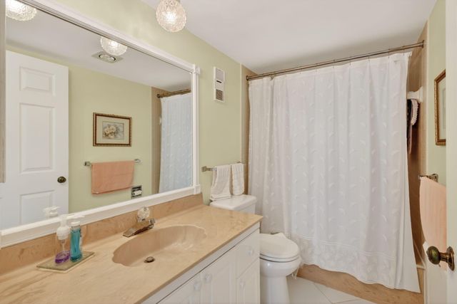 3382 NE Causeway Boulevard 7-403, Jensen Beach, FL 34957