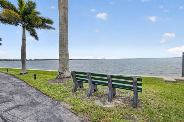 3382 NE Causeway Boulevard 7-403, Jensen Beach, FL 34957