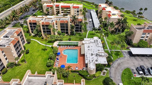 3382 NE Causeway Boulevard 7-403, Jensen Beach, FL 34957