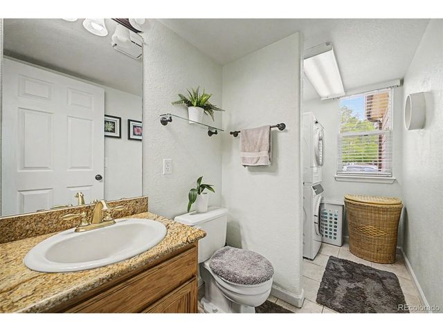 10015 Silver Maple Rd, Highlands Ranch, CO 80129