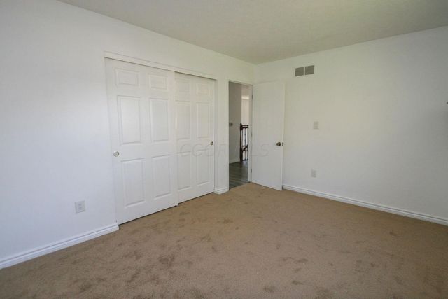 1080 Arapaho Avenue, Worthington, OH 43085