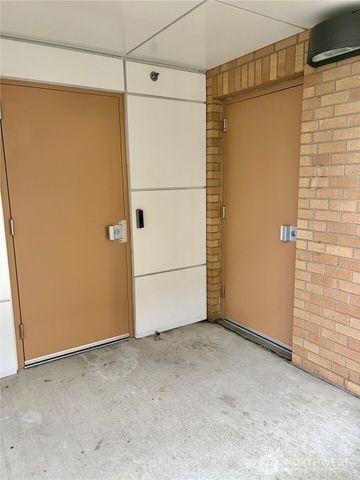 390 Washington Avenue, Bremerton, WA 98337