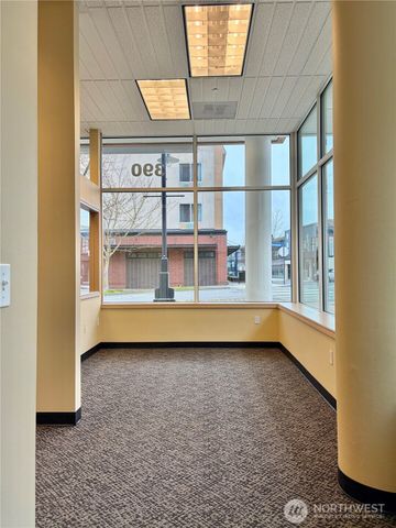 390 Washington Avenue, Bremerton, WA 98337