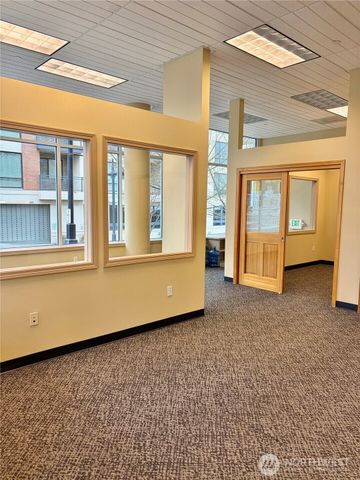 390 Washington Avenue, Bremerton, WA 98337