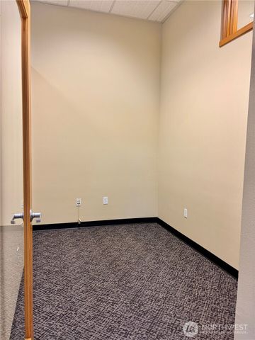 390 Washington Avenue, Bremerton, WA 98337