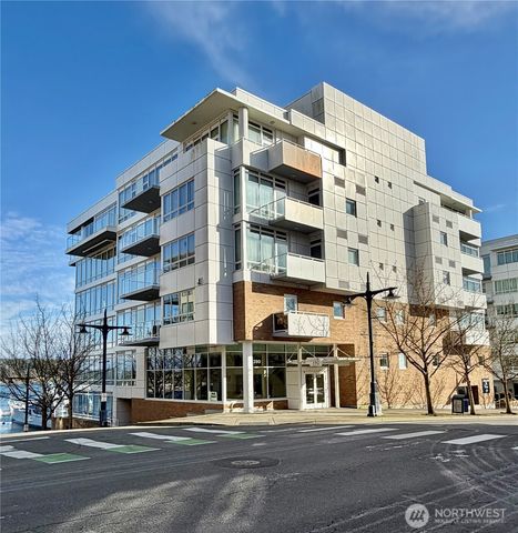 390 Washington Avenue, Bremerton, WA 98337