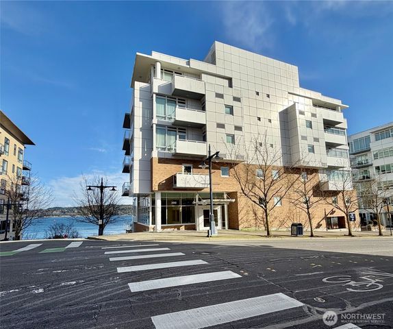 390 Washington Avenue, Bremerton, WA 98337