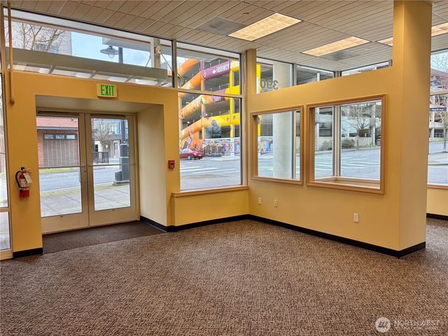 390 Washington Avenue, Bremerton, WA 98337