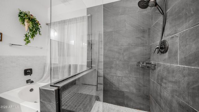 25084 N 68TH Avenue, Peoria, AZ 85383