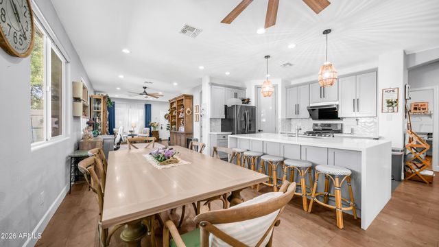 25084 N 68TH Avenue, Peoria, AZ 85383