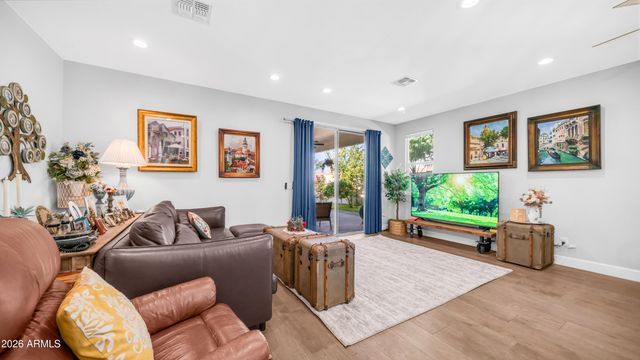 25084 N 68TH Avenue, Peoria, AZ 85383