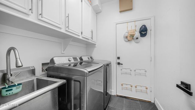 25084 N 68TH Avenue, Peoria, AZ 85383