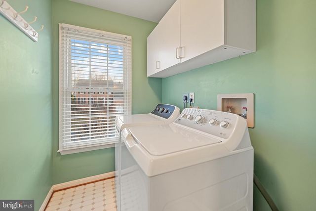 13100 ROCKPOINTE CT, Clifton, VA 20124