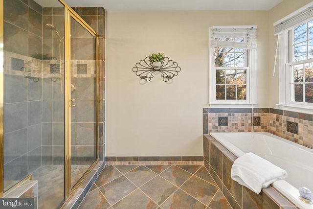 13100 ROCKPOINTE CT, Clifton, VA 20124