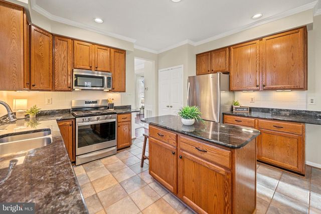 13100 ROCKPOINTE CT, Clifton, VA 20124