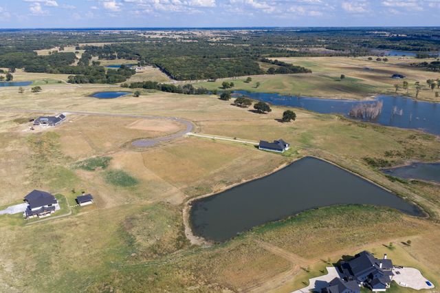 425 Sailview Court, Honey Grove, TX 75446