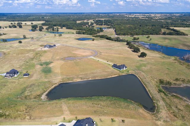 425 Sailview Court, Honey Grove, TX 75446