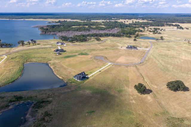 425 Sailview Court, Honey Grove, TX 75446