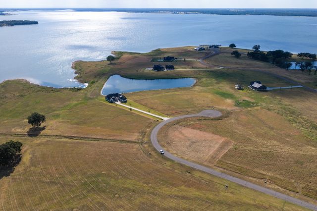 425 Sailview Court, Honey Grove, TX 75446