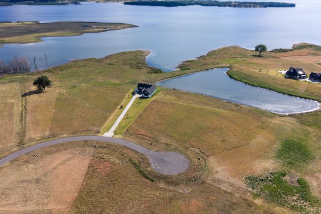 425 Sailview Court, Honey Grove, TX 75446
