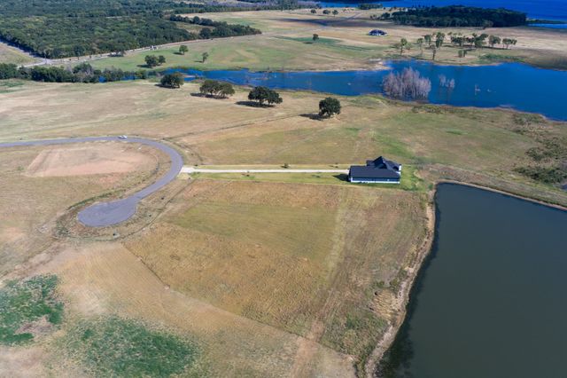 425 Sailview Court, Honey Grove, TX 75446