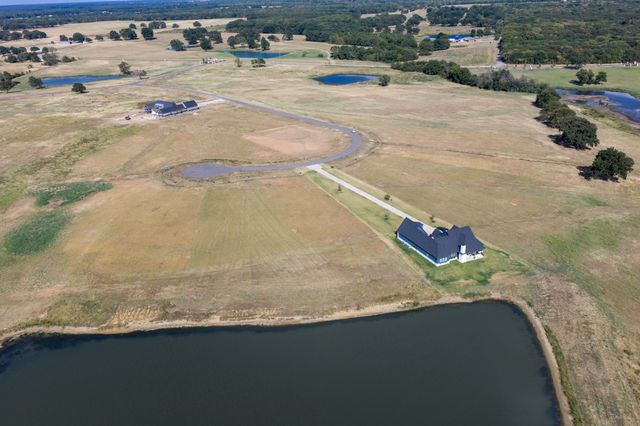 425 Sailview Court, Honey Grove, TX 75446