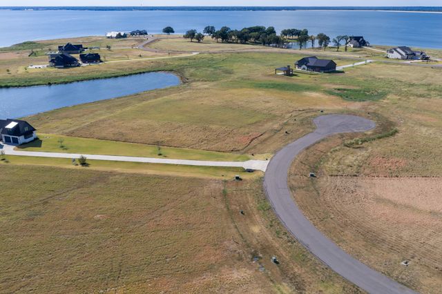 425 Sailview Court, Honey Grove, TX 75446