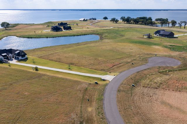 425 Sailview Court, Honey Grove, TX 75446