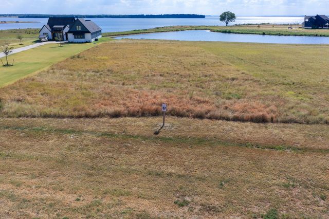 425 Sailview Court, Honey Grove, TX 75446