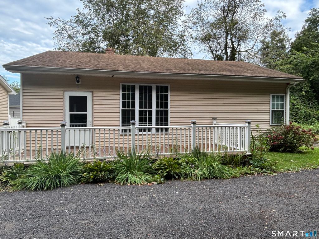 175 Roosevelt Drive, Seymour, CT 06483