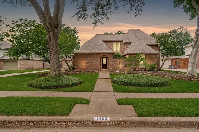 1402 Bittersweet Drive, Richmond, TX 77406