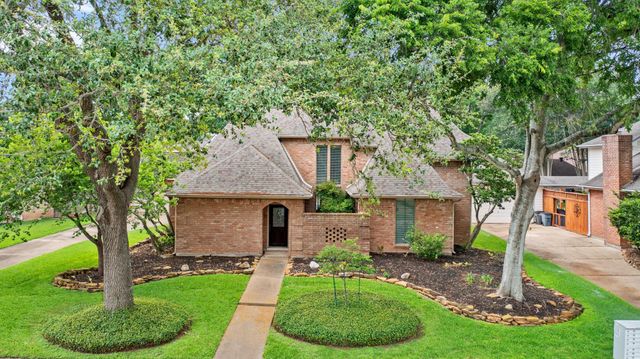 1402 Bittersweet Drive, Richmond, TX 77406