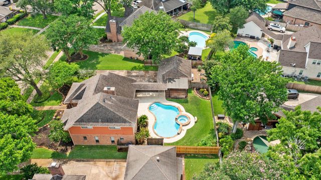 1402 Bittersweet Drive, Richmond, TX 77406