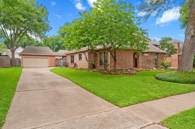 1402 Bittersweet Drive, Richmond, TX 77406